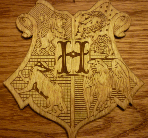 crest_hogwarts